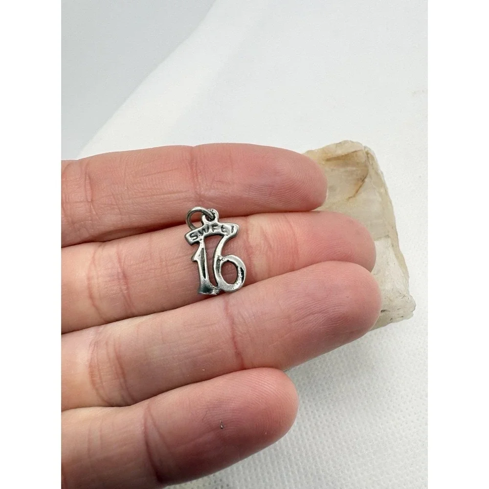 Vintage Sterling Silver Sweet 16 Charm Birthday Number 16 Bracelet Charm Tested‎